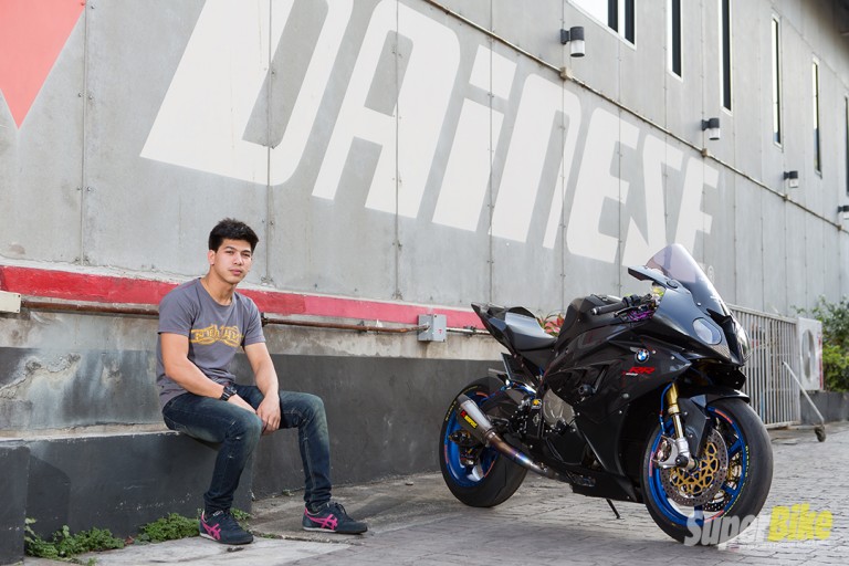 SuperOHM สายยก กับรถคันเก่ง BMW S1000RR