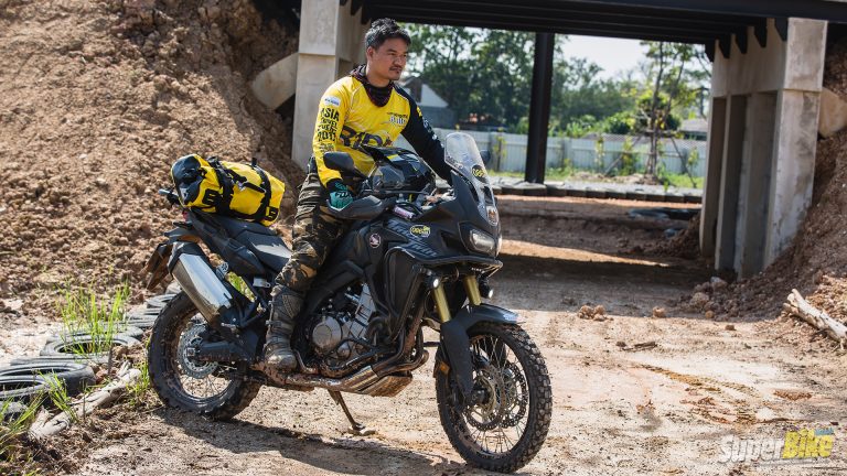 Honda Africa Twin กับหนุ่มสายฝุ่น