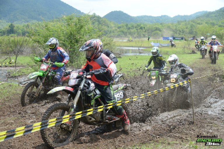 ระเบิดฝุ่นกับการแข่งขัน “ Kawasaki Enduro 3 Hrs ” ปี 2018