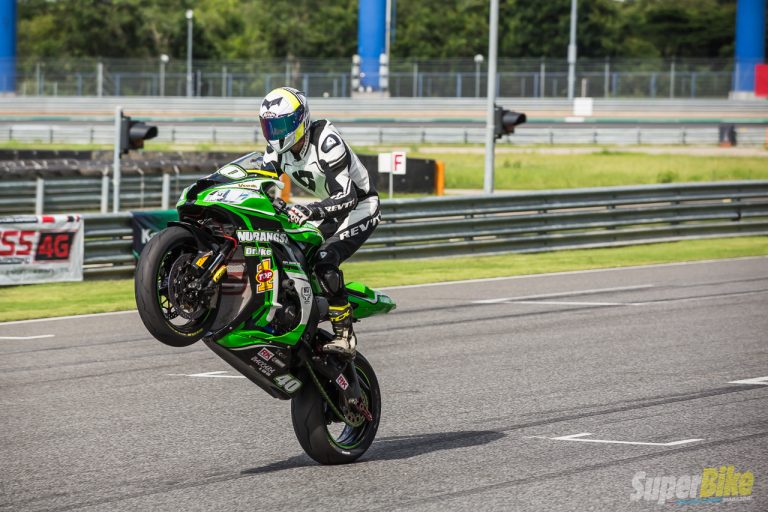 Kawasaki พาลูกค้าไปมันกันถึงสนามช้างกับงาน “KRRC” พร้อมยิงสด “WSBK”!