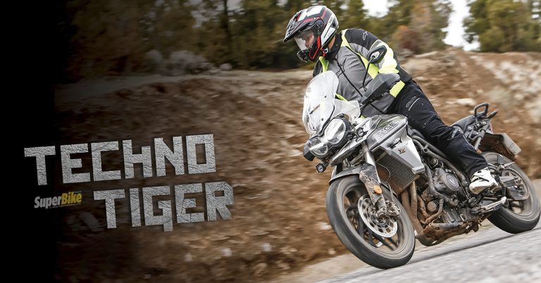 Techno Tiger  วู้ว!! ร้องดังๆ กลับการได้ไปทดสอบ Triumph Tiger 800 กันไกลข้ามซีกโลกกันถึงที่เมือง Marrakesh ประเทศโมร็อกโก ซึ่งอยู่ทางตอนเหนือของทวีปแอฟริกากันเลย บอกเลยว่าไฮเทคใช่เล่น