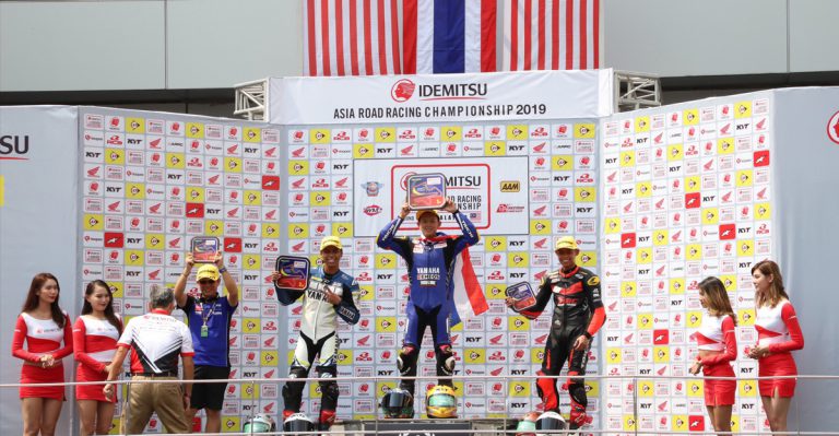 “ยามาฮ่า ไทยแลนด์ เรซซิ่งทีม” คว้าชัยรุ่น SuperSports 600 นำธงไทยโบกสะบัดเหนือโพเดี้ยม