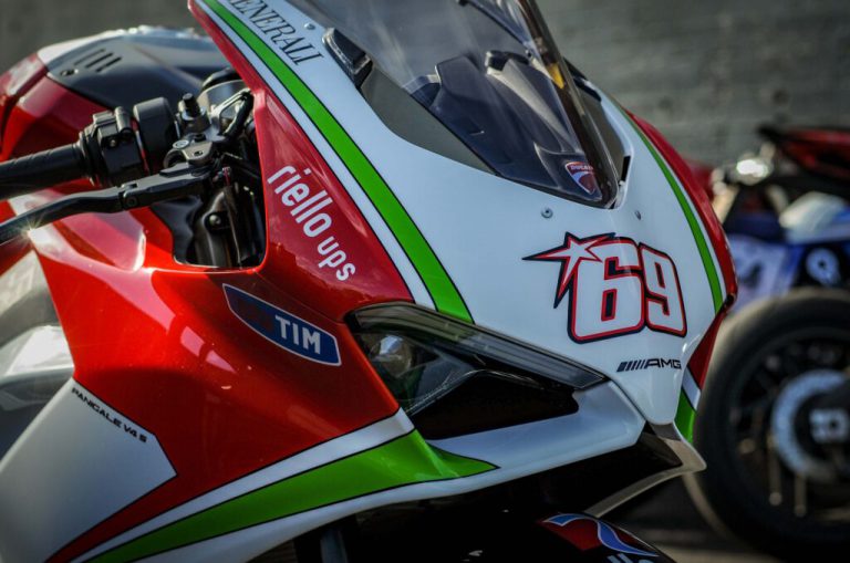 พบกับ Ducati Panigale V4 Nicky Hayden Tribute