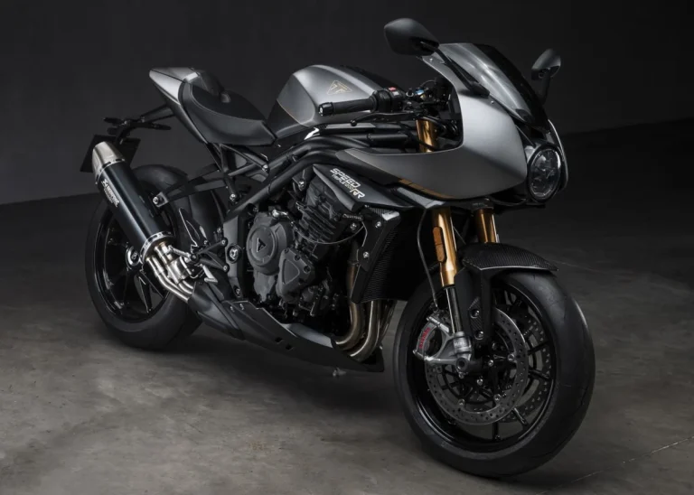 Triumph Speed Triple 1200 RR Breitling Limited Edition สุดพิเศษเพียง 270 คันทั่วโลก